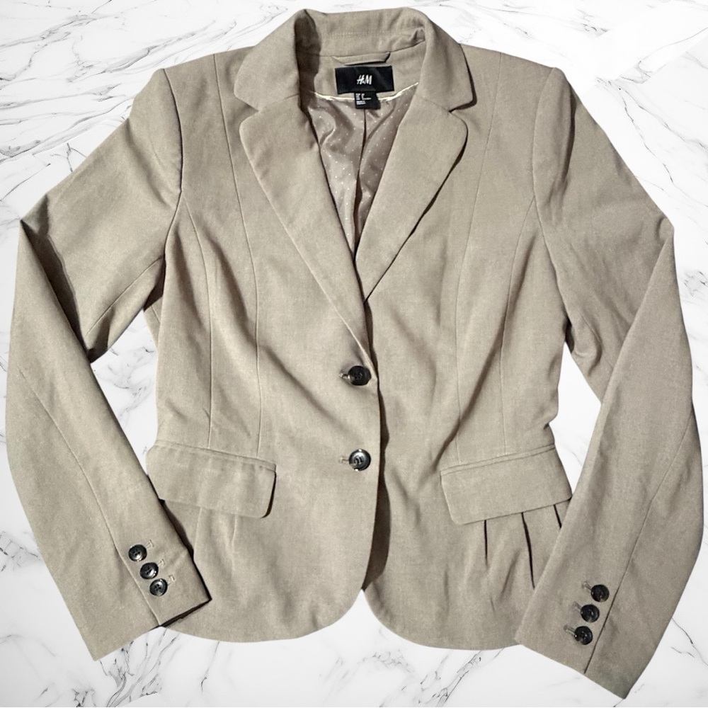 H&M Tailored Beige Blazer Chic Pleated Peplum Detail Size 8